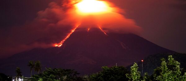ثوران بركان مايون في الفلبين، 15 يناير/ كانون الأول 2018 ثوران بركان مايون في الفلبين، 15 يناير/ كانون الأول 2018 - سبوتنيك عربي