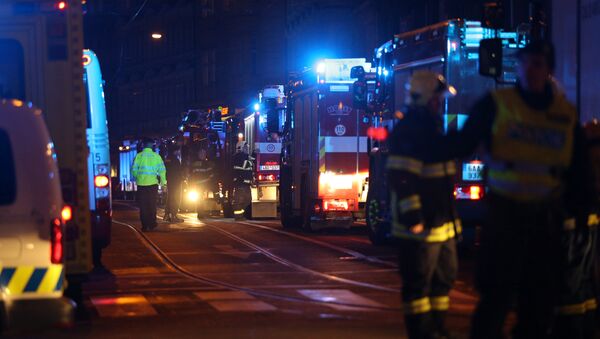 قوات الإطفاء تحاول السيطرة على حريق فندق براغ - سبوتنيك عربي