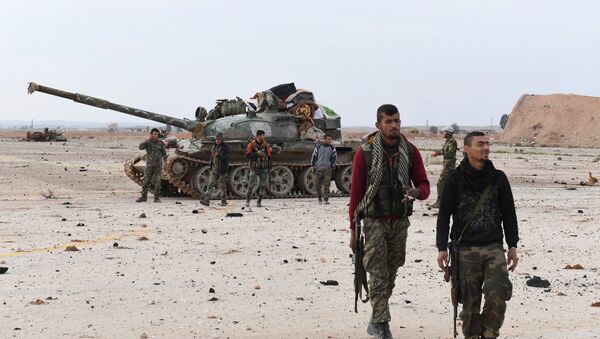 القوات السورية الحكومية في مطار أبو الضهور العسكري بعد تحريره - سبوتنيك عربي