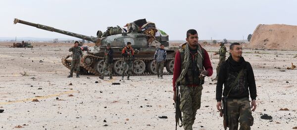 القوات السورية الحكومية في مطار أبو الضهور العسكري بعد تحريره - سبوتنيك عربي