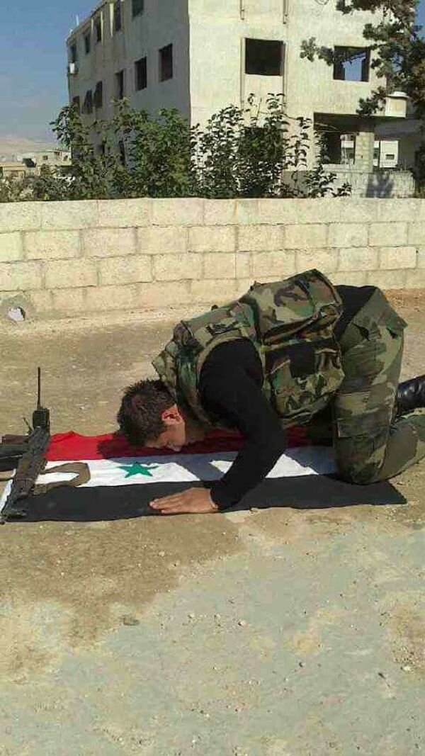 جندي سوري يروي لـسبوتنيك حكاية صمود أسطوري لحامية مطار أبو الضهور العسكري المحرر جندي سوري يروي لـسبوتنيك حكاية صمود أسطوري لحامية مطار أبو الضهور العسكري المحرر - سبوتنيك عربي