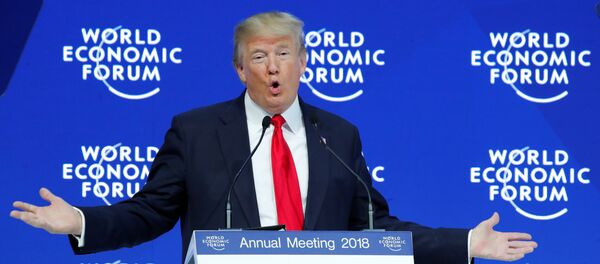 الرئيس الأمريكي دونالد ترامب خلال خطابه بمنتدى دافوس، الجمعة 26 يناير/ كانون الثاني 2018 - سبوتنيك عربي