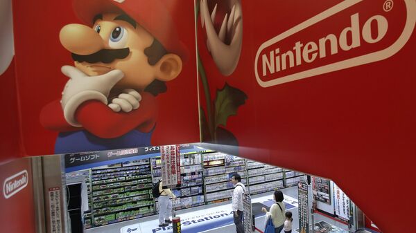 شعار شركة نينتندو لألعاب الفيديو وسوبر ماريو في أحد متاجر طوكيو في اليابان - سبوتنيك عربي