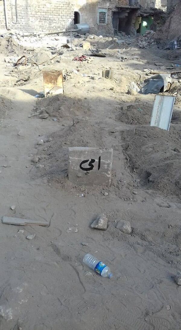 مقبرة فوق أخرى لليهود سحقها داعش في الموصل مقبرة فوق أخرى لليهود سحقها داعش في الموصل - سبوتنيك عربي