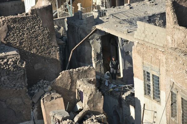 البحث عن الحياة بين الجثث - سبوتنيك عربي