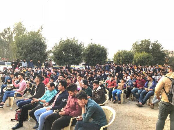 الحفل الموسيقي الأول من نوعه الذي أقامه فريق ناشط عبر موقع التواصل الاجتماعي في محافظة ديالي - سبوتنيك عربي