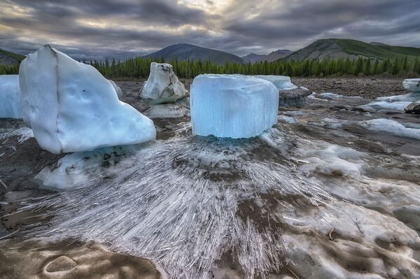 المهرجان الخامس للتصوير بيرفوزدانايا روسيا - صورة بعنوان تجمد إنديغيركا للمصور أندريه غراتشيوف - سبوتنيك عربي