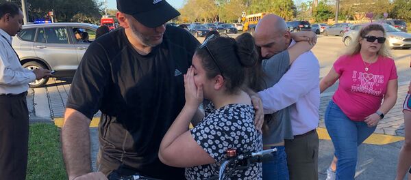 حادث إطلاق نار بمدرسة ستونمان دوجلاس الثانوية في فلوريدا، الولايا تالمتحدة 14 فبراير/ شباط 2018 - سبوتنيك عربي