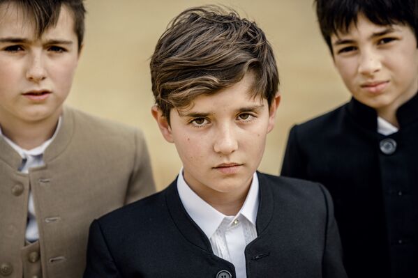 مسابقة صور الصحافة العالمية لعام 2018 - صورة بعنوان الفتيات والثيران للمصور نيكولاي ليناريس لارسين، في فئة التصوير أخبار الرياضة - سبوتنيك عربي