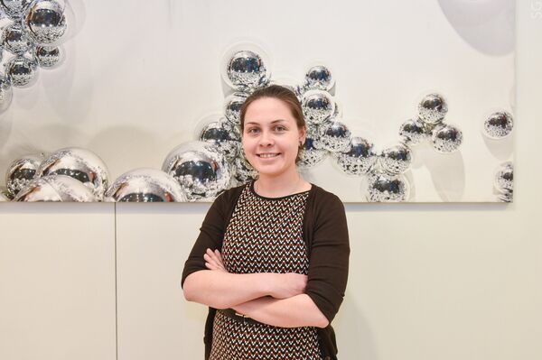 إليزافيتا بيرمياكوفا إحدى المشاركات في المشروع، وهي طالبة دراسات عليا في المختبر - سبوتنيك عربي