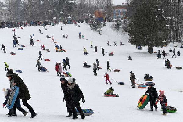 الماسلينيتسا - المشاركون في مهرجان ماسلينيتسا في فلاديمير - سبوتنيك عربي