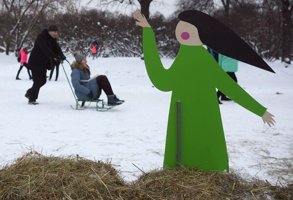 الماسلينيتسا - المشاركون في مهرجان ماسلينيتسا في موسكو - سبوتنيك عربي