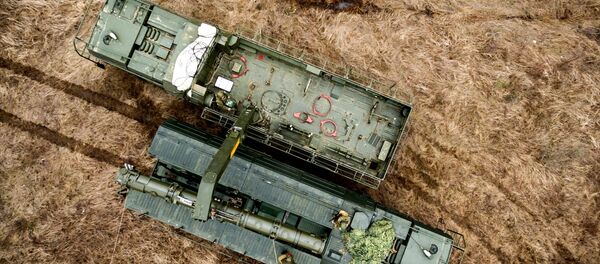 مناورات لمنظومة الصواريخ التكتيكية إسكندر-إم (صواريخ إر-500) في منطقة كراسنودارسكي كراي - سبوتنيك عربي