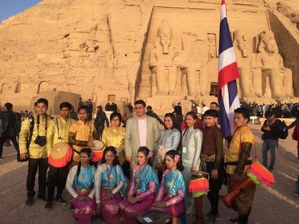 تعامد الشمس على تمثال رمسيس الثاني بمعبد أبو سمبل - سبوتنيك عربي