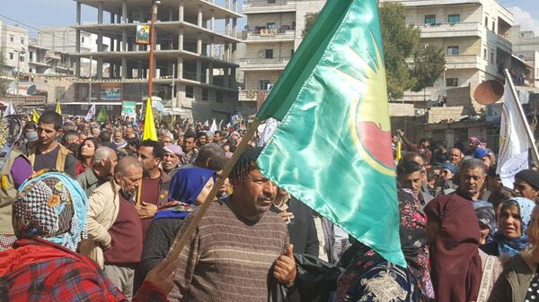 أهالي عفرين يحتجون على لعملية التركية - سبوتنيك عربي