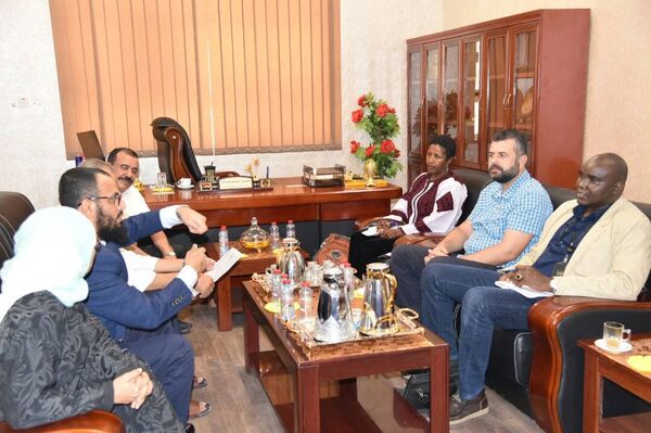 أعضاء المجلس الانتقالي الجنوبي مع الوفد الأممي - سبوتنيك عربي