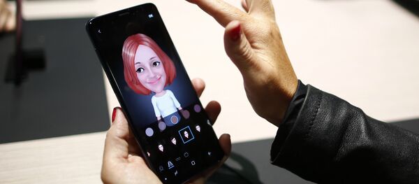 عرض هواتف سامسونغ الجديدة S9 و S9+ في إسبانيا، 25 فبراير/ شباط 2018 - سبوتنيك عربي