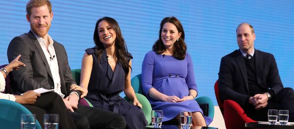 الأمير هاري والأمير ويليام وكيت ميدلتون وميغان ماركل في لقاء تليفزيوني - سبوتنيك عربي