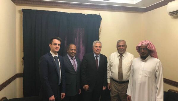 قادة من الحراك الجنوبي مع السفير الروسي لدى اليمن خلال اجتماع في الرياض في 2 مارس / آذار 2018 - سبوتنيك عربي