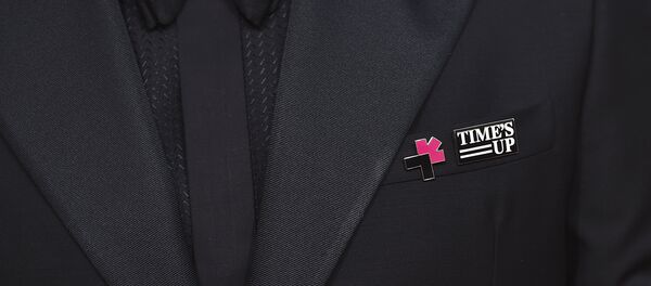 شعار حركة Time's Up المناهضة للتحرش الجنسي شعار حركة Time's Up المناهضة للتحرش الجنسي - سبوتنيك عربي