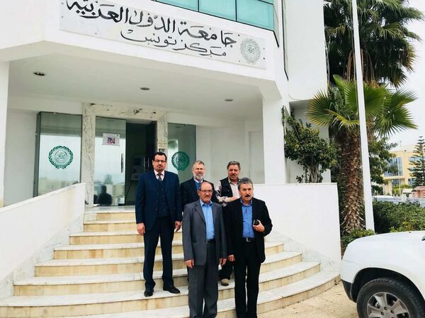 التقي رئيس اللجنة التحضيرية للمؤتمر الوطني العام والجامع الليبي، محمد عبد السلام العباني - سبوتنيك عربي