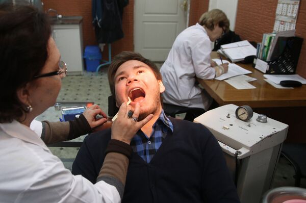 منها ارتداء قفازات للتنظيف... 15 تصرفا يوميا تحميك من السرطان  - سبوتنيك عربي