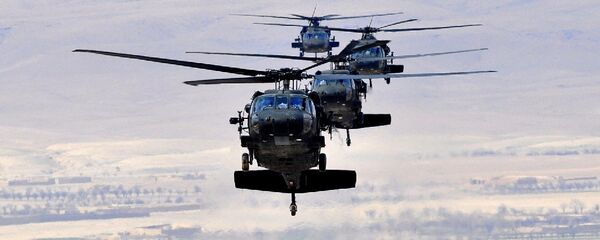 المروحية الإسرائيلية UH-60L Black Hawk المروحية الإسرائيلية UH-60L Black Hawk - سبوتنيك عربي