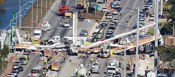 انهيار جسر للمشاة في فلوريدا بأمريكا - سبوتنيك عربي