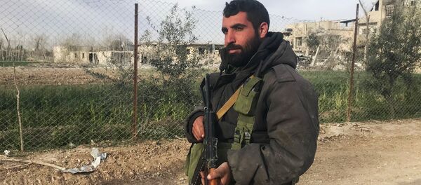 قوات الجيش السوري قبل بدء عملية تحرير حمورية في الغوطة الشرقية، سوريا - سبوتنيك عربي