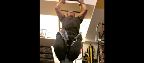 ستالون يستعرض قواه - سبوتنيك عربي