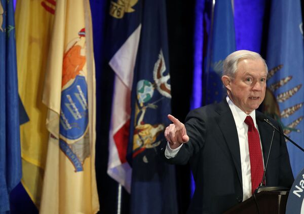 جيف سيشنز - سبوتنيك عربي