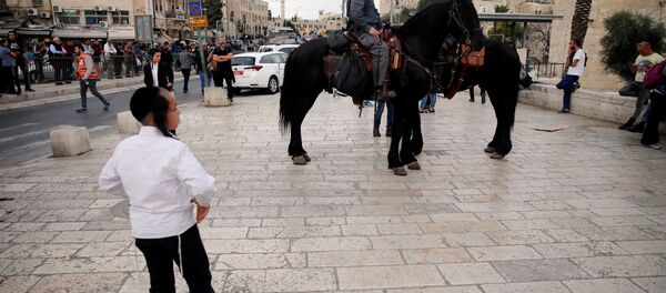الشرطة الإسرائيلية في موقع حادث الطعن 18-3-2018 - سبوتنيك عربي
