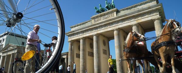 مشهد يطل على بوابة براندنبورغ في برلين، ألمانيا - سبوتنيك عربي