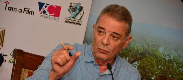 الفنان المصري محمود حميدة على هامش حضوره مهرجان الأقصر السابع للسينما الأفريقية في مارس/آذار 2018 - سبوتنيك عربي