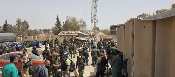 خروج حافلات تقل مسلحين من حرستا في الغوطة إلى إدلب، سوريا 22 مارس/ آذار 2018 - سبوتنيك عربي