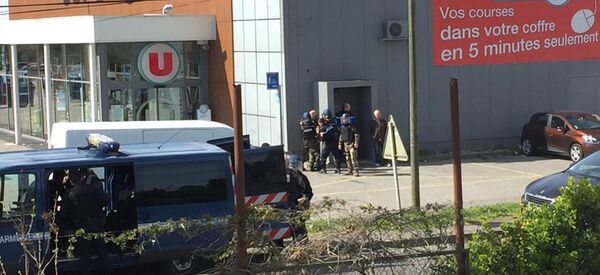 عملية احتجاز الرهائن في بلدة تريب جنوبي فرنسا، 23 مارس/آذار 2018 - سبوتنيك عربي