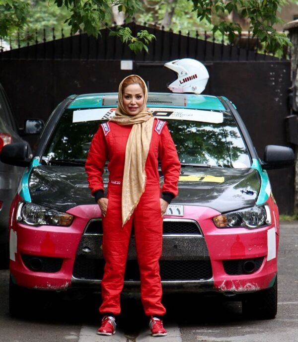 شوماخر الإيرانية لالي صديق - سبوتنيك عربي