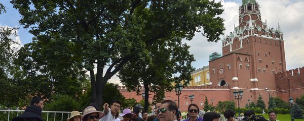 سياح في العاصمة الروسية موسكو - سبوتنيك عربي