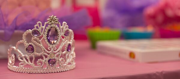 محجبة مشاركة بملكة جمال انجلترا تصل للنهائيات وتعلن موقفها من البكيني - سبوتنيك عربي