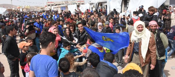 مفاجأة أطفال الغوطة الشرقية في حرجلة - سبوتنيك عربي