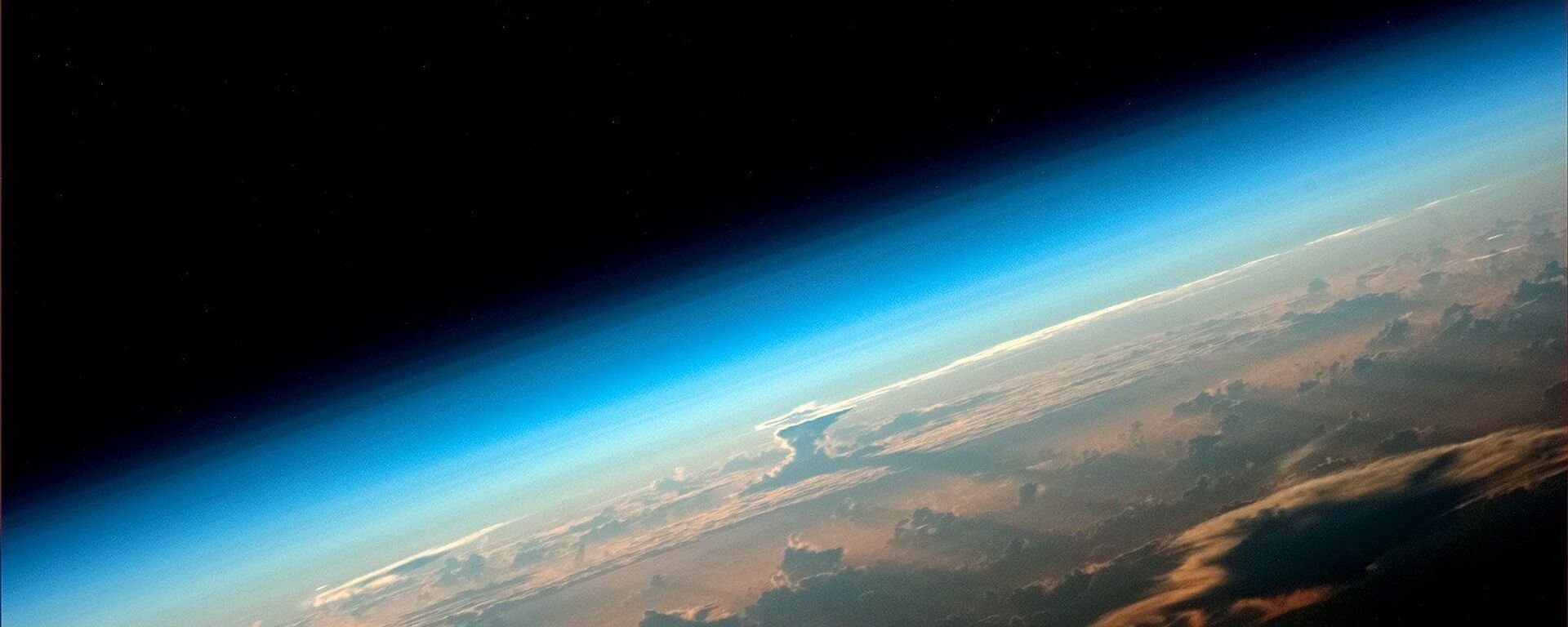مشهد يطل على كوكب الأرض من محطة الفضاء الدولية. الصورة التقطها رائد فضاء روسكوسموس أوليغ أرتيمييف - سبوتنيك عربي, 1920, 28.07.2022
