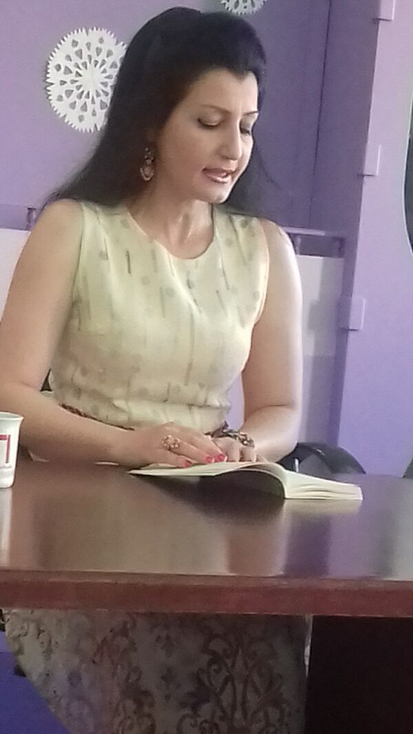 الشاعرة السورية عبير سليمان - سبوتنيك عربي