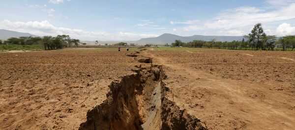شق أرضي في كينيا - سبوتنيك عربي