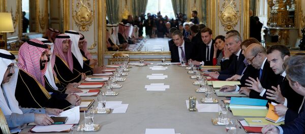 الأمير محمد بن سلمان، ولي العهد السعودي في حفل العشاء الذي أقامه الرئيس إيمانويل ماكرون - سبوتنيك عربي