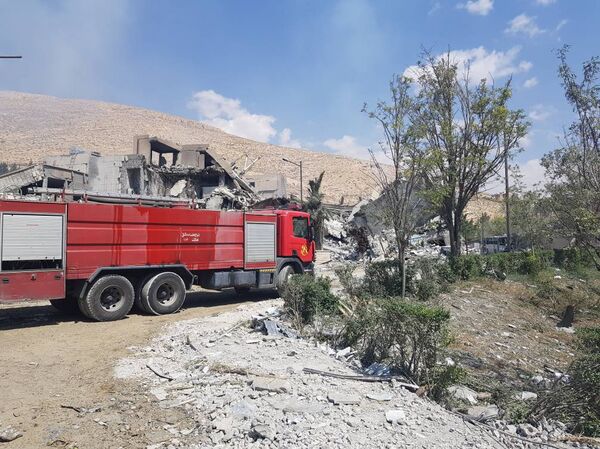 الضربات التي طالت مركزي البحوث العلمية في برزة، سوريا 14 أبريل/ نيسان 2018 - سبوتنيك عربي