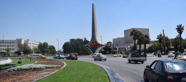 الحياة في دمشق بعد هجوم التحالف الثلاثي فجر اليوم، 14 أبريل/ نيسان 2018 - سبوتنيك عربي