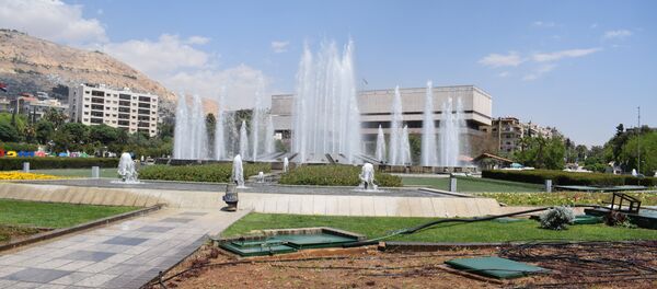 الحياة في دمشق بعد هجوم التحالف الثلاثي فجر اليوم، 14 أبريل/ نيسان 2018 - سبوتنيك عربي