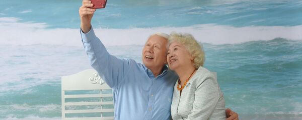 عجوز وزوجته صورة أرشيفية - سبوتنيك عربي