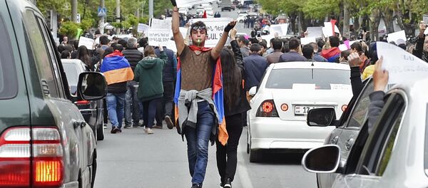 احتجاجات كبيرة للمعارضة في يريفان عاصمة أرمينيا - سبوتنيك عربي