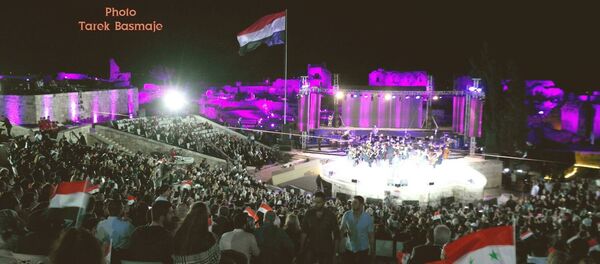 احتفالية وطنية ضخمة على مسرح قلعة حلب - سبوتنيك عربي